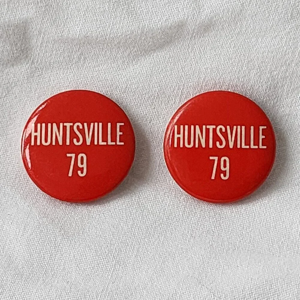 Huntsville Alumni‎ 1979 Red Stone Arsenal Rocket City Pinback Rare Memorabilia